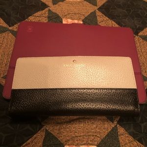 Kate Spade Thin Bi-fold wallet